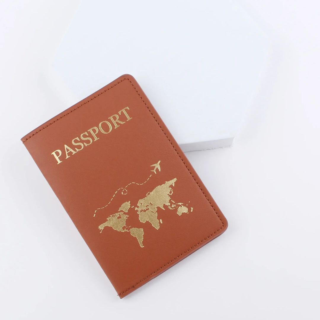 étui-passeport-carte-du-monde-marron