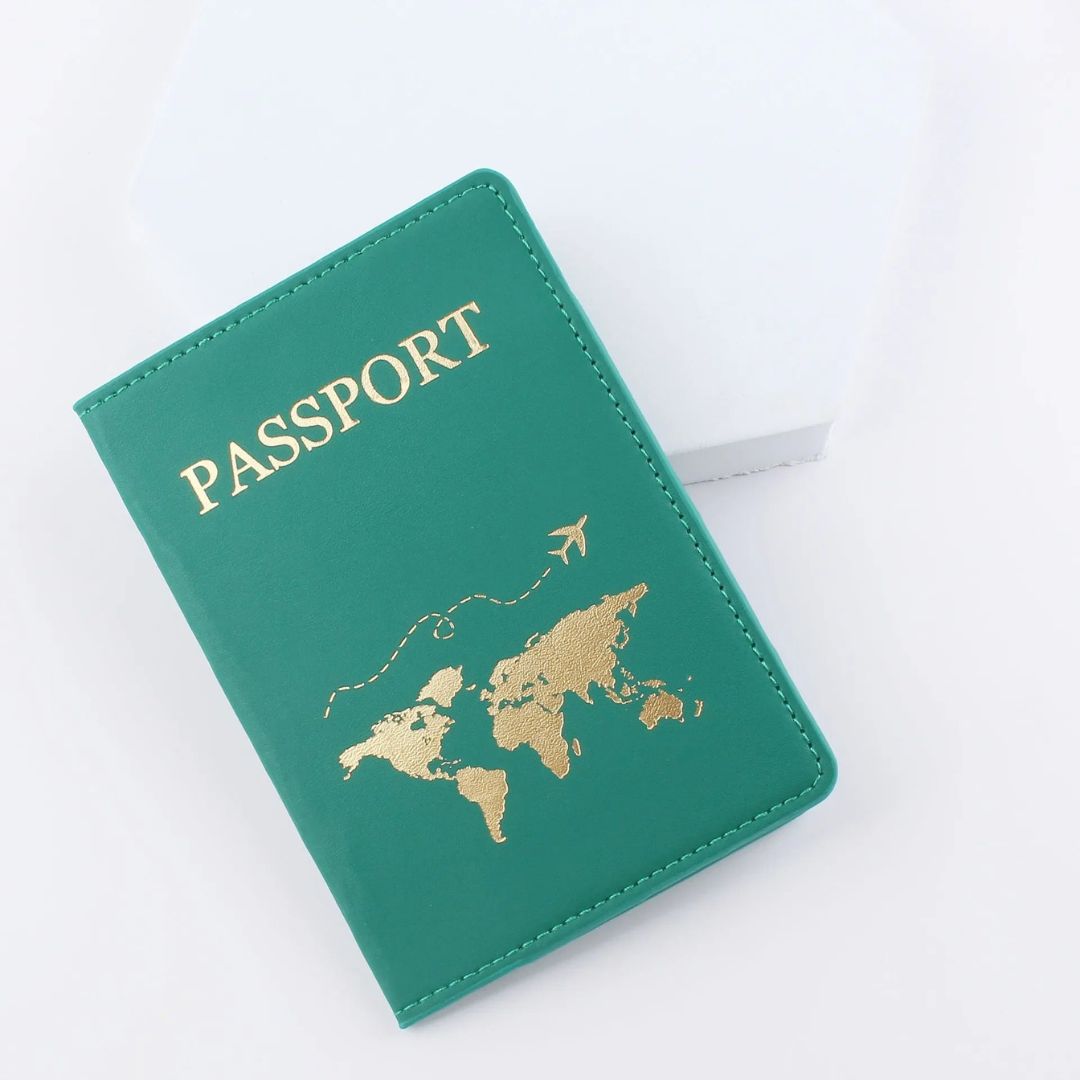 étui-passeport-carte-du-monde-vert