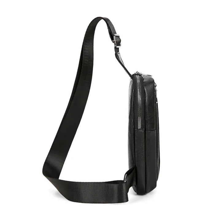 Petite Sacoche Poitrine Homme noire vue de côté