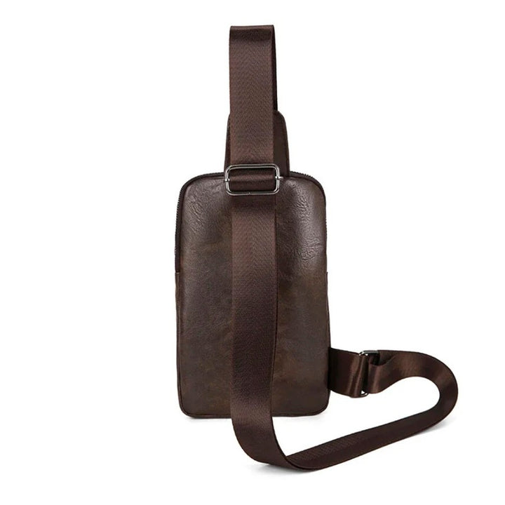 Petite Sacoche Poitrine Homme marron vue arrière sur la bandoulière
