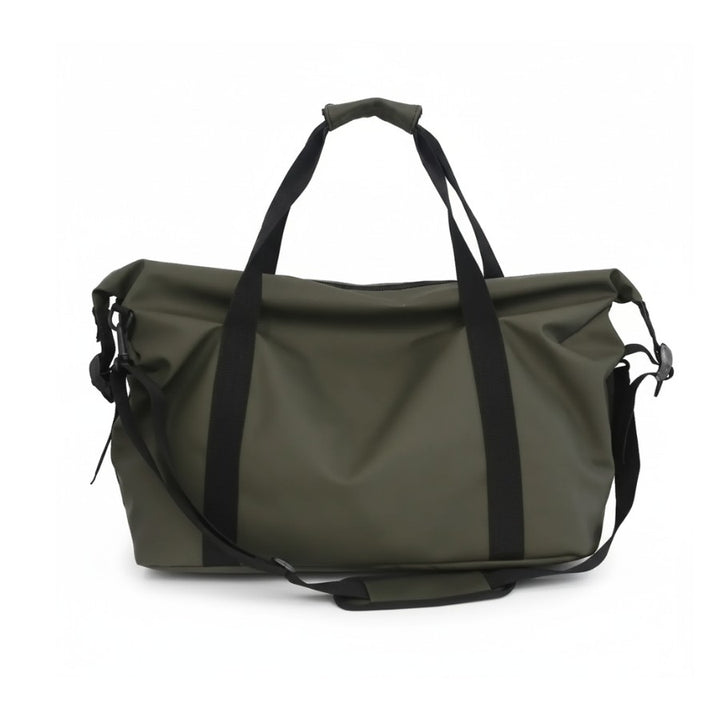 Sac fourre tout de voyage kaki, structure souple et résistante adaptée aux longs séjours.