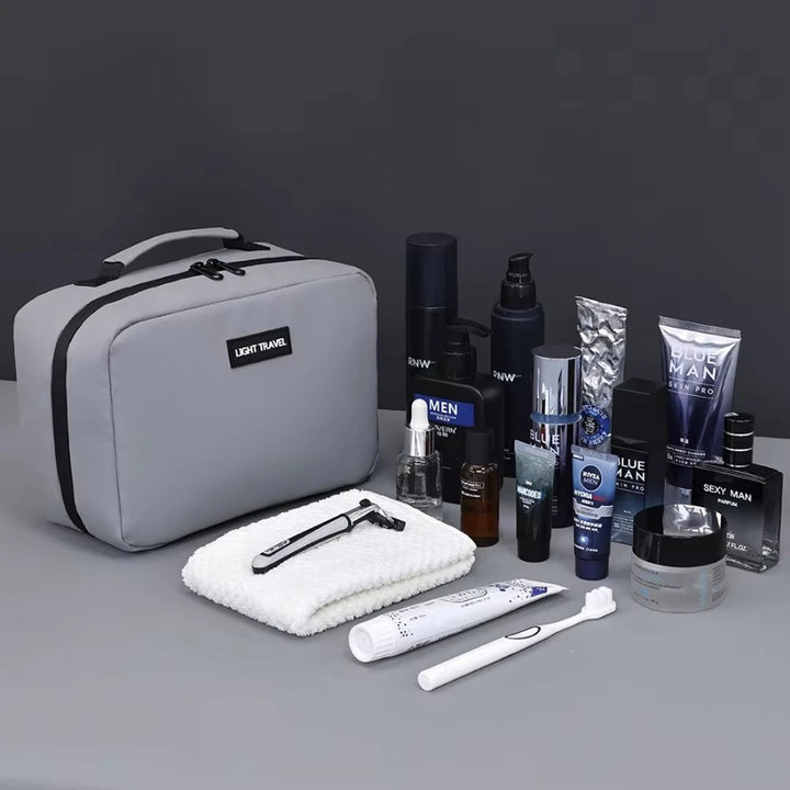 trousse de toilette homme avec poches internes pour cosmétiques et accessoires de soin