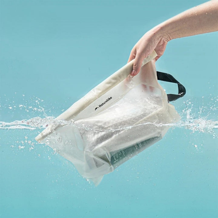 Trousse de toilette Étanche plongée dans l'eau