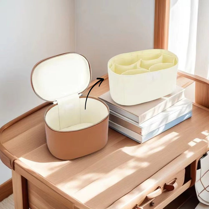 vanity case avec compartiments amovibles pour un rangement beauté organisé en voyage
