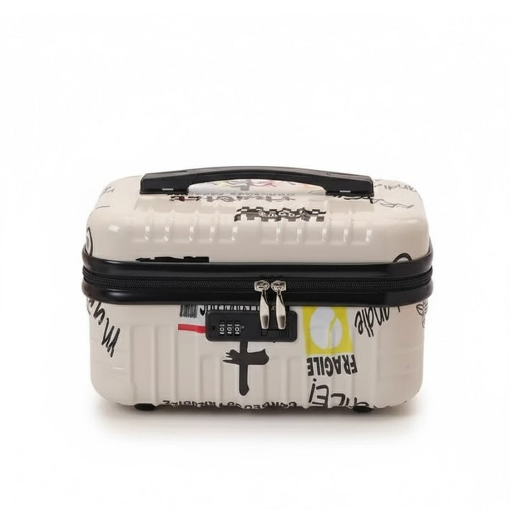 Vanity Rigide de Voyage vue de face, avec motifs et serrure à code 3 chiffres